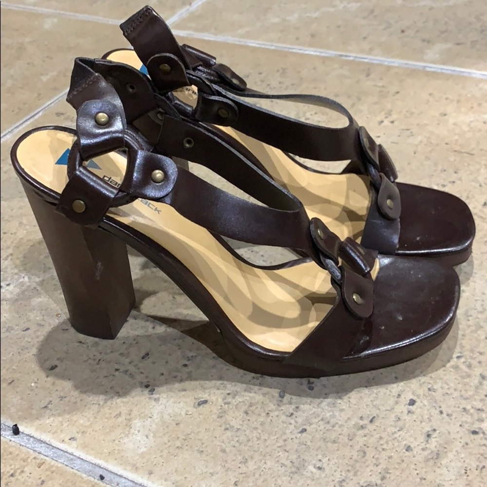 Beautiful shoes! - Picture 4 of 5